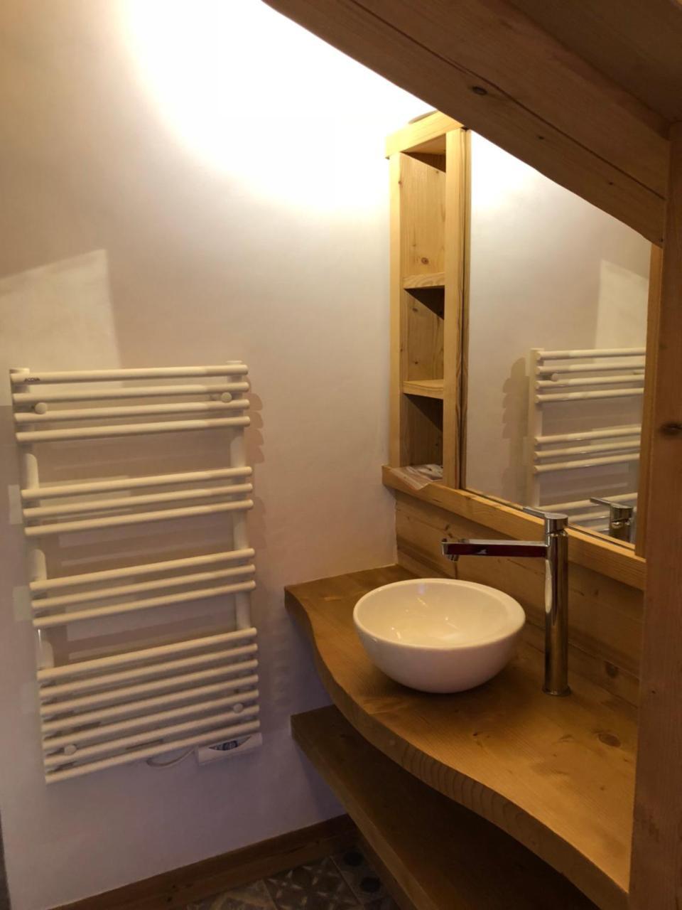 Chalet Nanook นอเทรอ-ดาม-เด-เบลล์คอมบ์ ภายนอก รูปภาพ