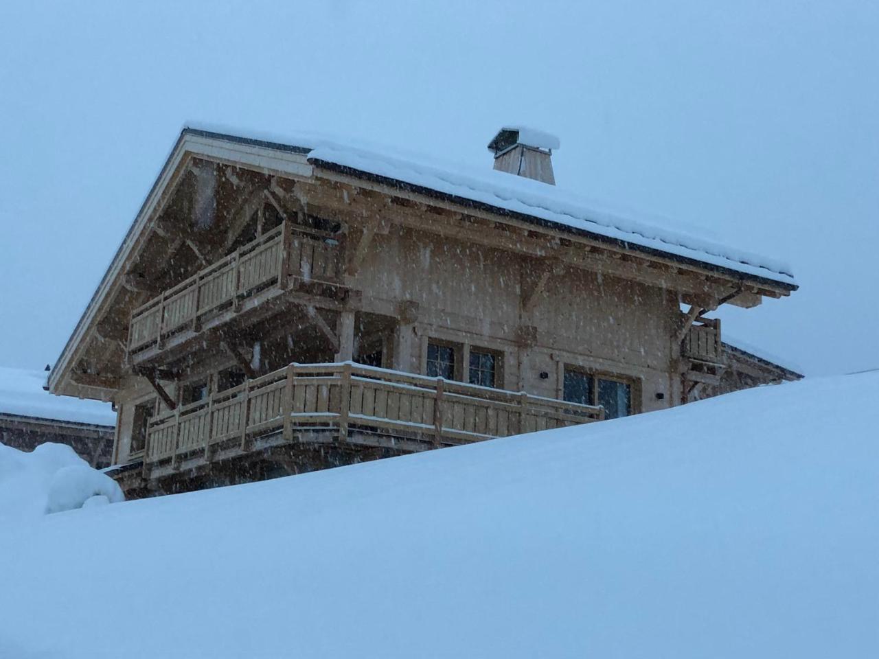 Chalet Nanook นอเทรอ-ดาม-เด-เบลล์คอมบ์ ภายนอก รูปภาพ