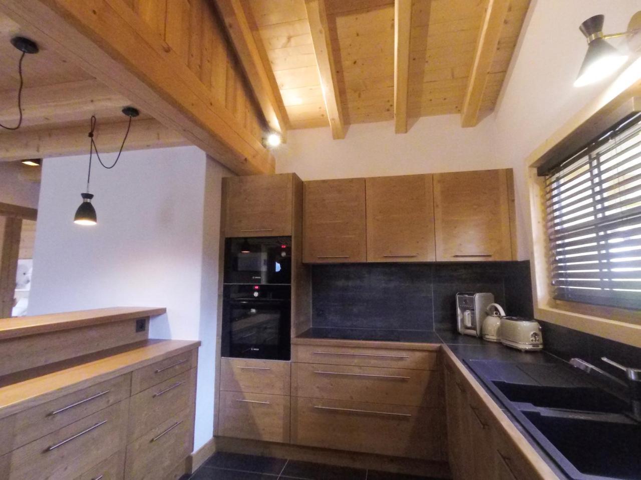 Chalet Nanook นอเทรอ-ดาม-เด-เบลล์คอมบ์ ภายนอก รูปภาพ