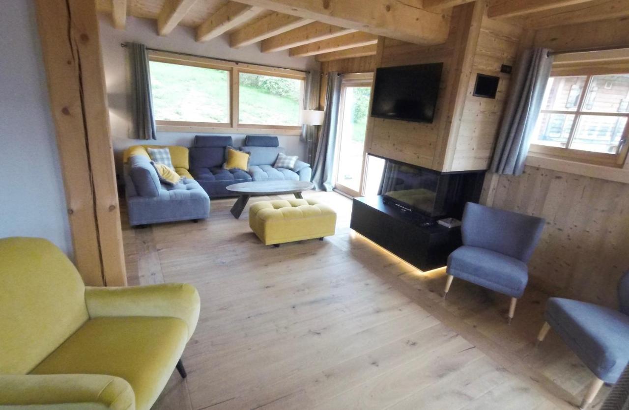 Chalet Nanook นอเทรอ-ดาม-เด-เบลล์คอมบ์ ภายนอก รูปภาพ