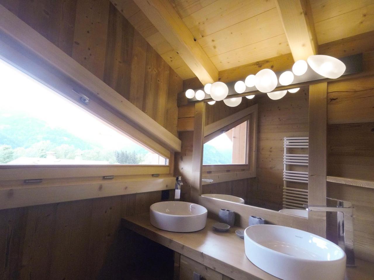 Chalet Nanook นอเทรอ-ดาม-เด-เบลล์คอมบ์ ภายนอก รูปภาพ