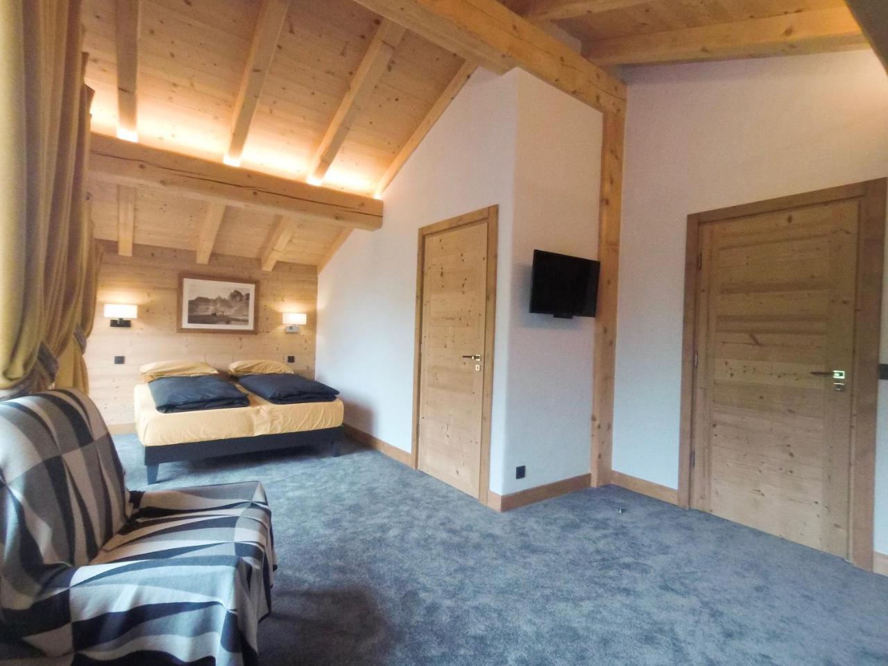 Chalet Nanook นอเทรอ-ดาม-เด-เบลล์คอมบ์ ภายนอก รูปภาพ