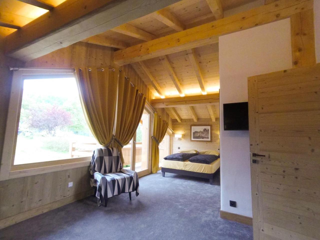 Chalet Nanook นอเทรอ-ดาม-เด-เบลล์คอมบ์ ภายนอก รูปภาพ